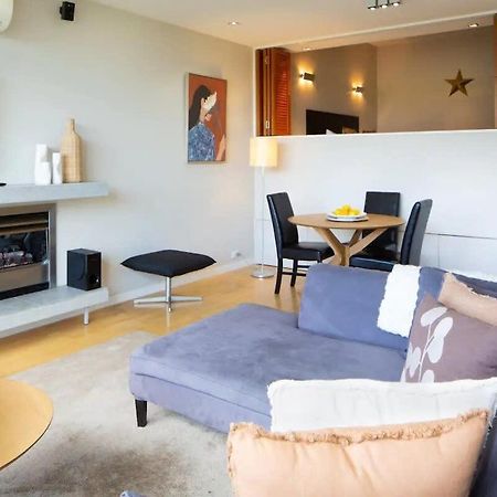 Stunning Lakeview 1 Bedroom Apartment Distretto di Distretto di Queenstown Esterno foto